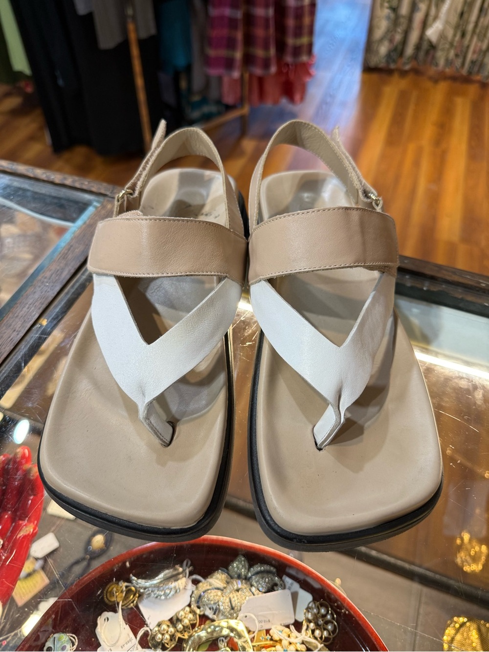 ALOHAS Decade beige cream leather bicolor sandals size 40 made in Spain